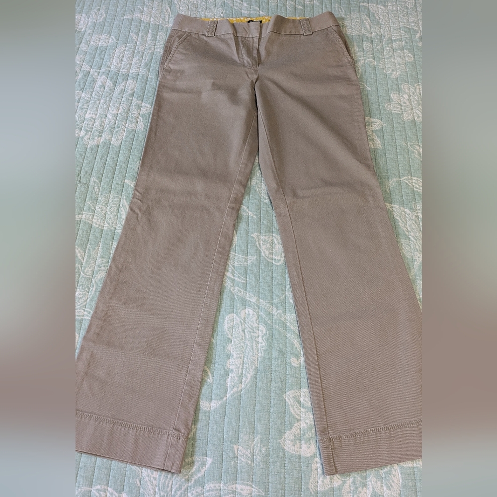 J.Crew City Fit boot cut khaki pants. Size 6.